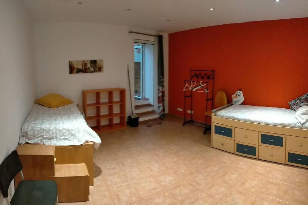 Preciosa Casa De 2 Pisos A 50 Metros De La Playa Casa de Férias
